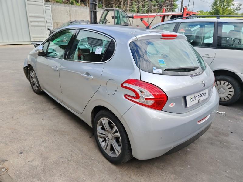 Image PEUGEOT 208 1