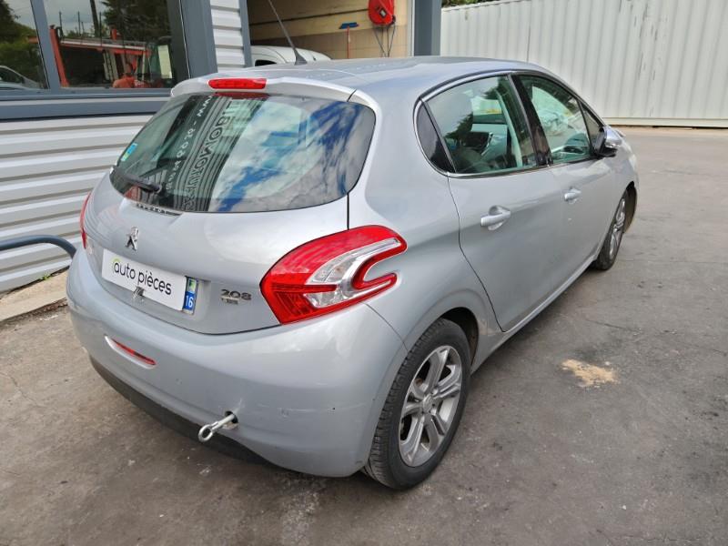 Image PEUGEOT 208 1