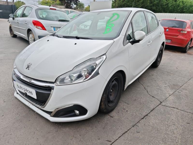 Image PEUGEOT 208 1