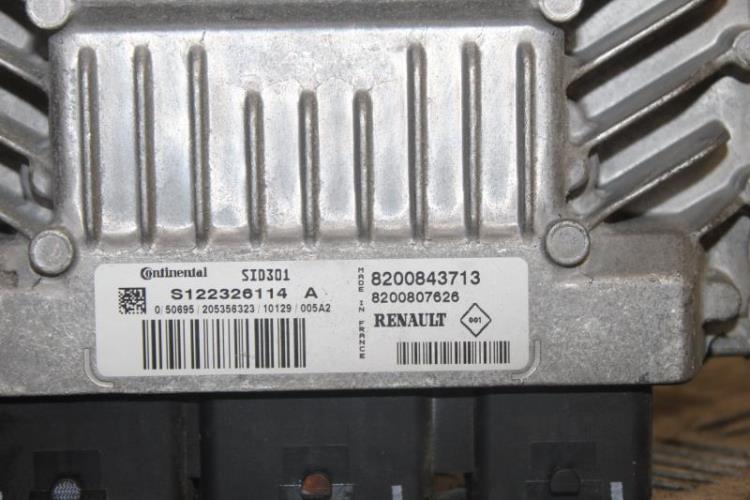 Image Calculateur moteur - RENAULT MEGANE 2