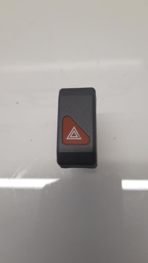 BOUTON DE WARNING RENAULT CLIO