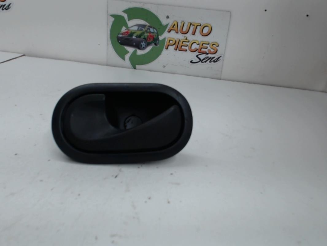 Poignee interieur avant gauche RENAULT TWINGO 2 PHASE 1 Essence