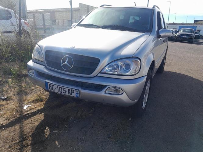 1 Mercedes Benz Classe M, année 2010 avec barres de toit - Résultat du  26/04/2023