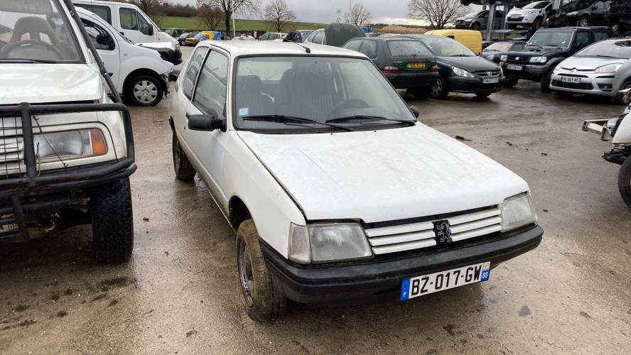 Cuffia leva cambio Peugeot 205 GTI in pelle rossa cucita - it