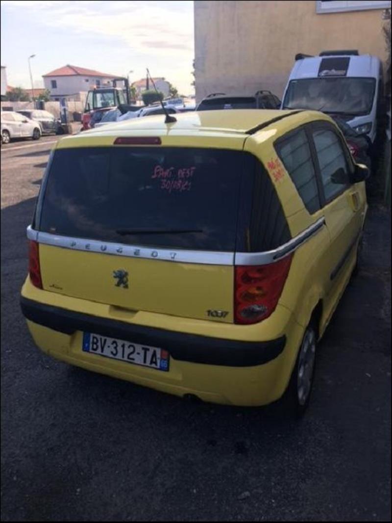 Foto pieza de coche